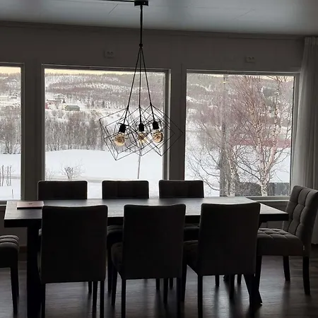 Big House In A Quiet Neighbourhood * Senja
