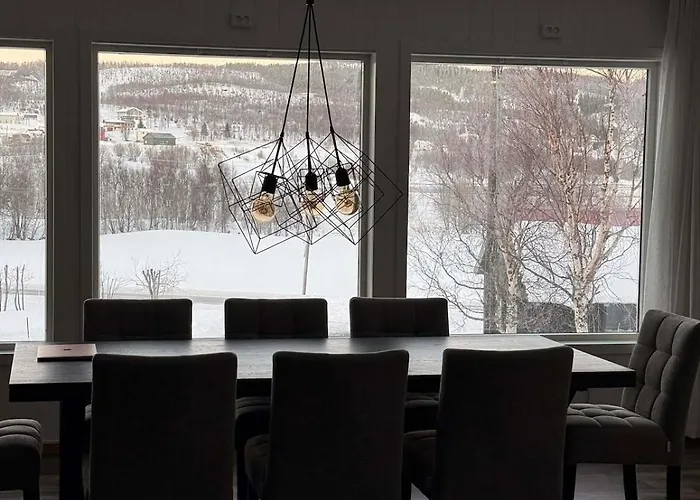 Calm, Big, Modern House In A Quiet Neighbourhood * Senja